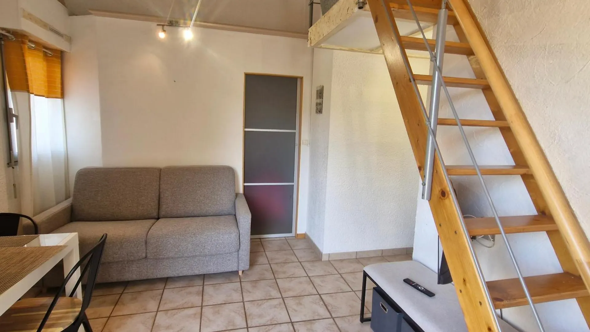 Appartement 2 Pieces Avec Clim, Parking, Proche Commerces Et Plage - Sainte-Maxime, Golfe De St-Tropez - Fr-1-780-76 Sainte-Maxime