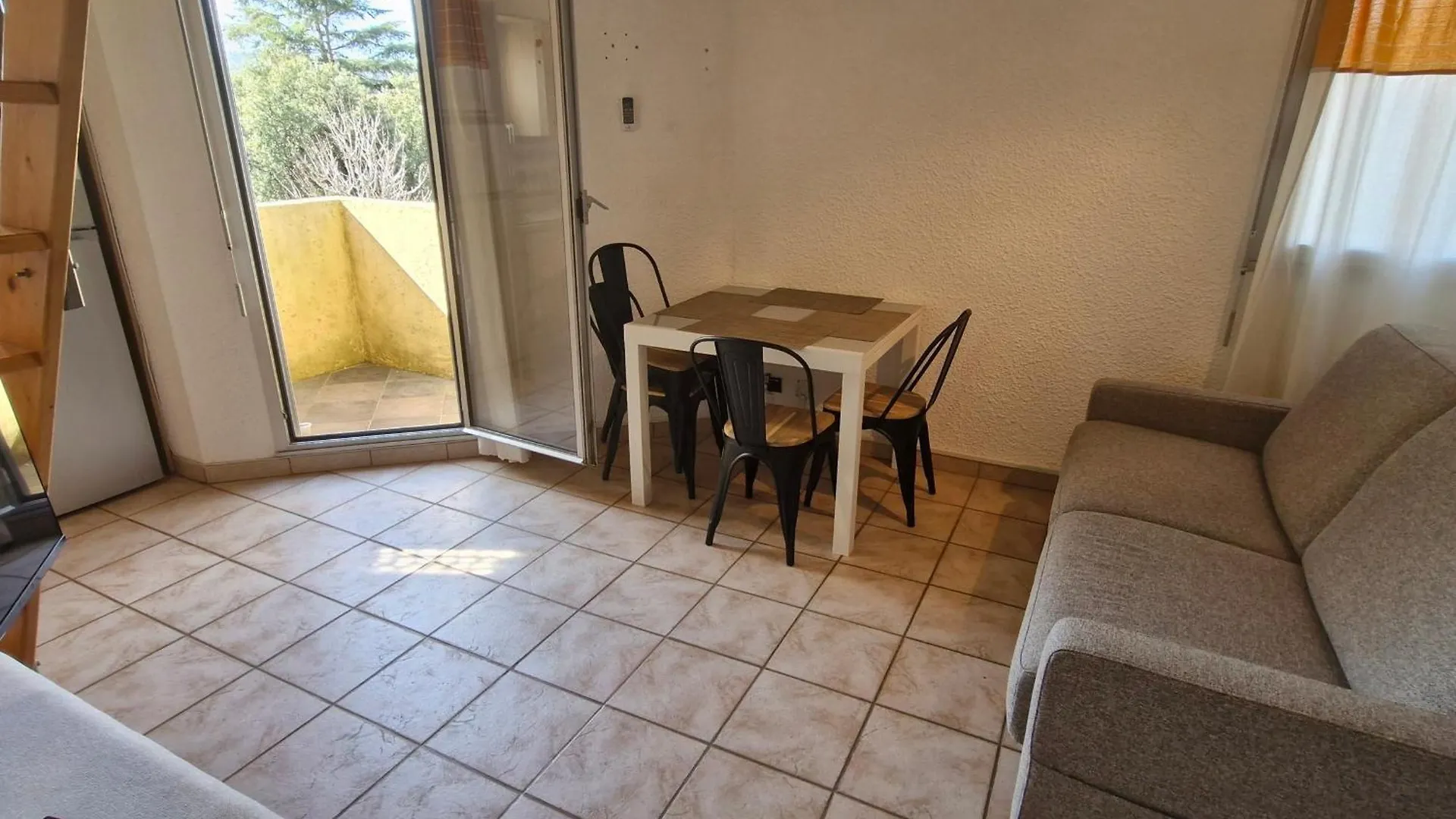 Appartement 2 Pieces Avec Clim, Parking, Proche Commerces Et Plage - Sainte-Maxime, Golfe De St-Tropez - Fr-1-780-76 Sainte-Maxime